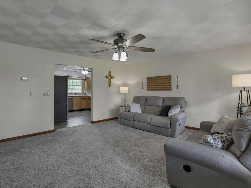 185 Hawthorne Drive SE, Washington Court House, OH 43160 Photo 8