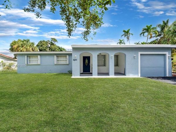 3841 NW 7th Pl , Lauderhill, FL 33311