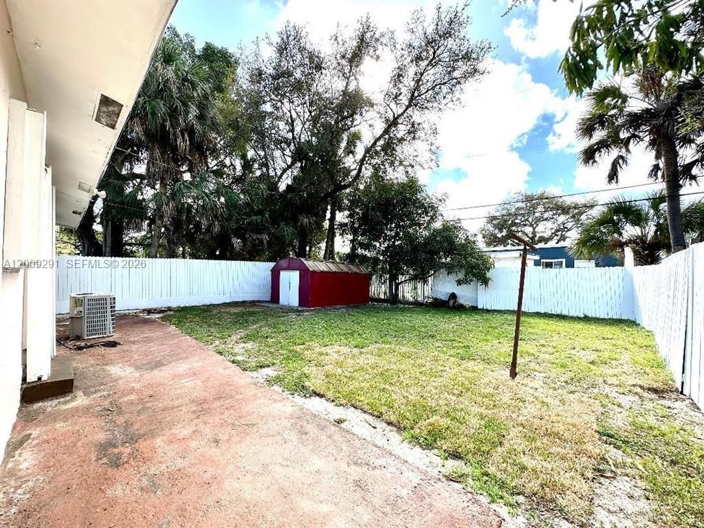 525 NW 15th Ter, Fort Lauderdale, FL 33311 Photo