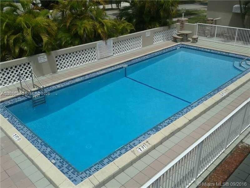 6565 Santona St, Unit B8, Coral Gables, FL 33146 Photo