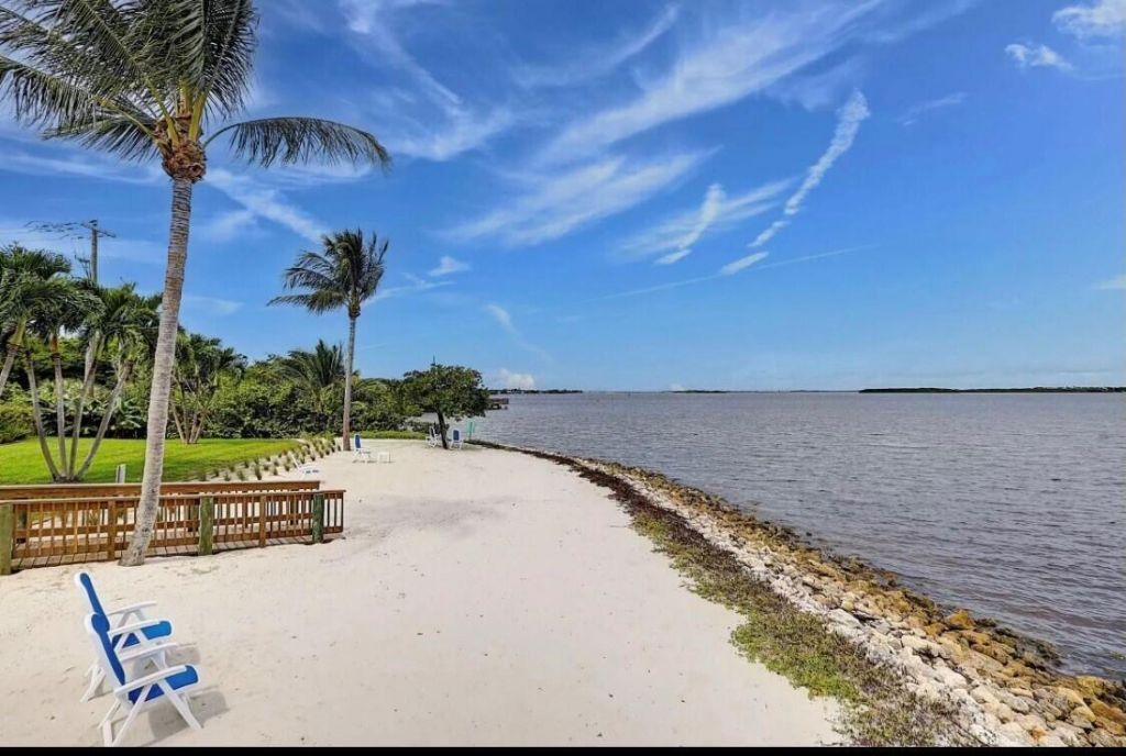 5300 SE Schooner Oaks Way, Stuart, FL 34997 Photo