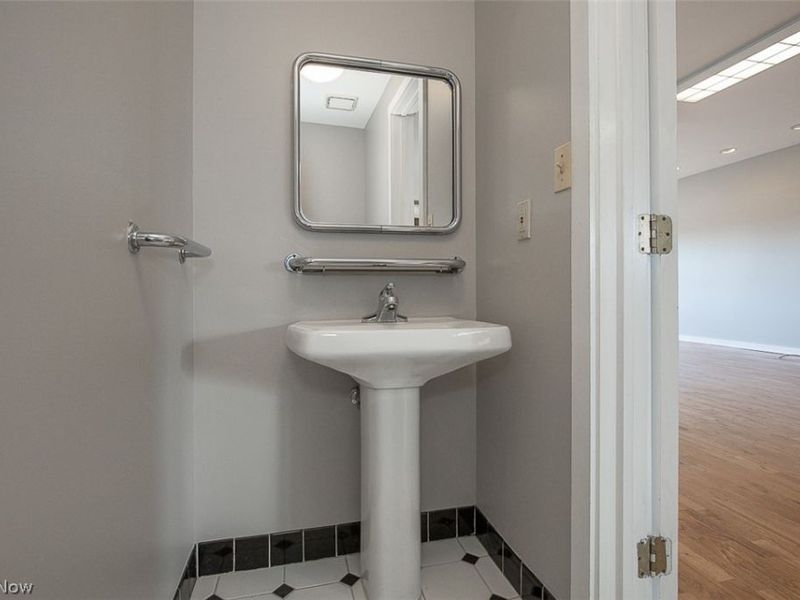 1401 W 75th Street , Unit G, Cleveland, OH 44102 Photo 12
