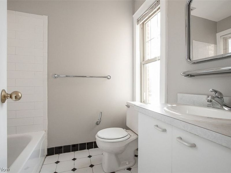 1401 W 75th Street , Unit G, Cleveland, OH 44102 Photo 17