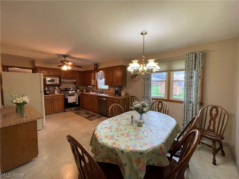 1530 Rosehedge, Poland, OH 44514 Photo 7