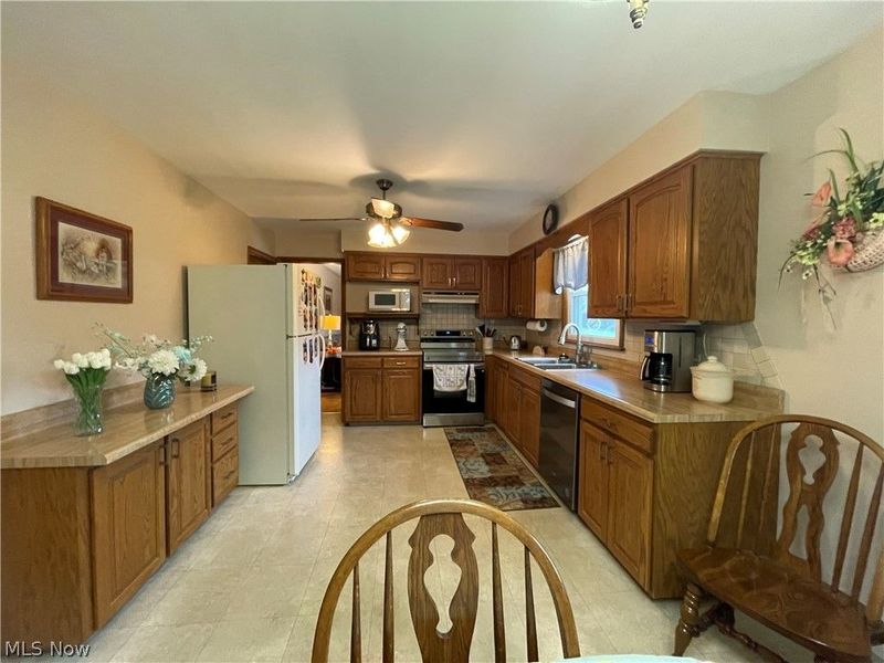 1530 Rosehedge, Poland, OH 44514 Photo 8