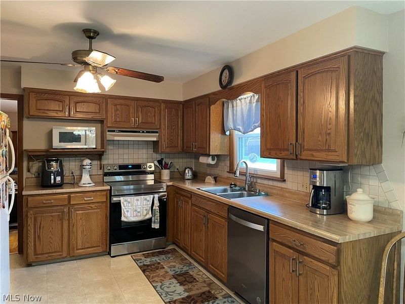 1530 Rosehedge, Poland, OH 44514 Photo 9