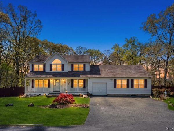 32 Prince Road , Rocky Point, NY 11778