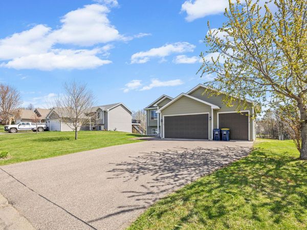 31037 Algonquin Trail, Chisago City, MN 55013