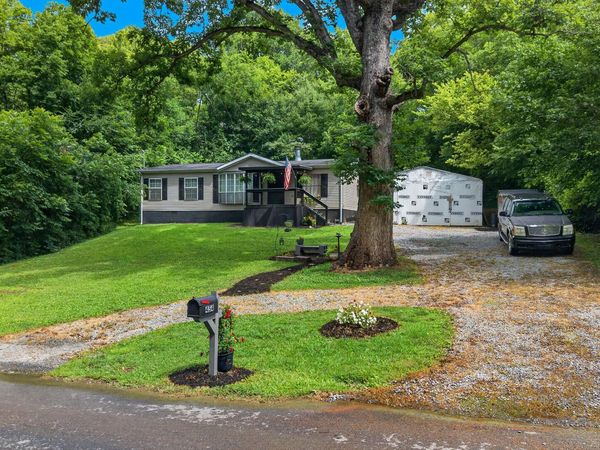 454 Duncan St, Newport, TN 37821