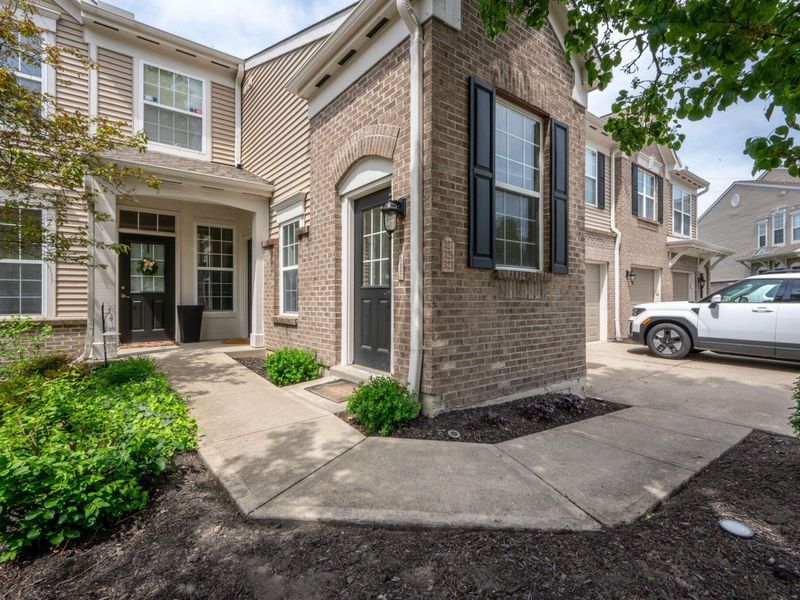 323 Skyview Court, Ludlow, KY 41016 Photo 2