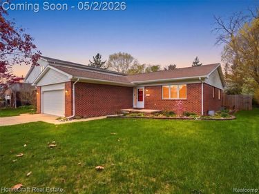 176 S BIGGS Street, Belleville, MI 48111