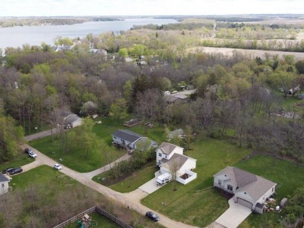 N2392 Mildred St, Walworth, WI 53115