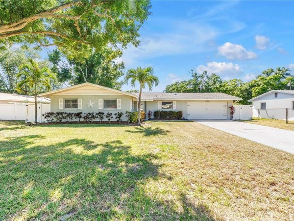 12096 OAK STREET , LARGO, FL 33774
