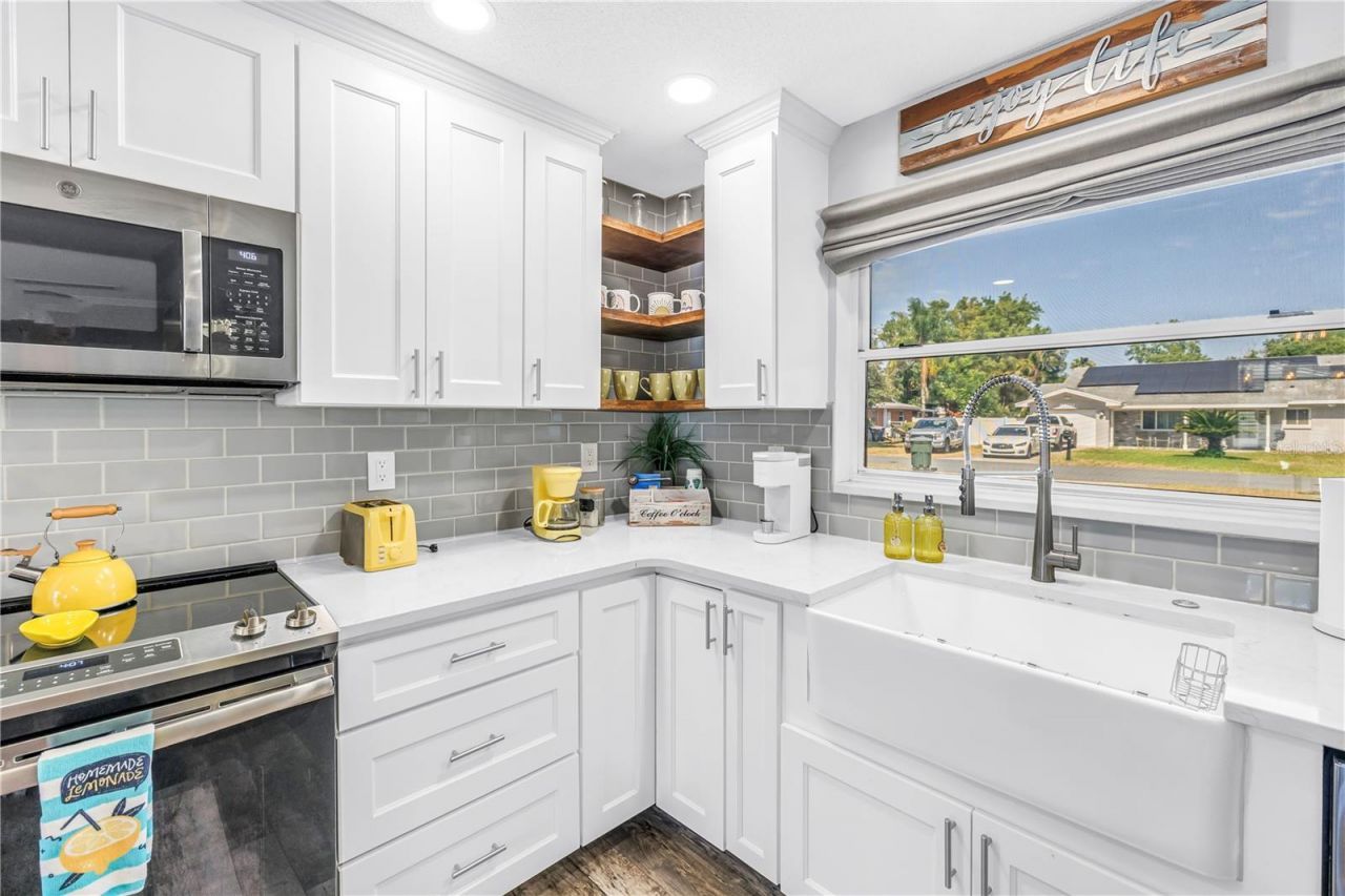12096 Oak Street , Largo, FL 33774 Photo