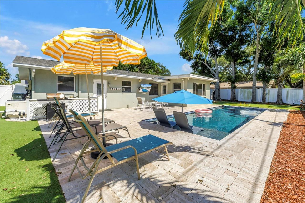12096 Oak Street , Largo, FL 33774 Photo