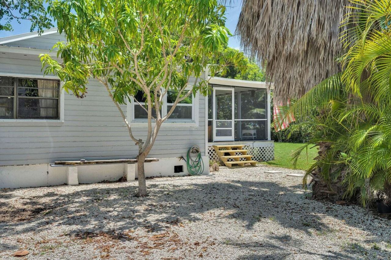 30461 Poinciana Road, Big Pine Key, FL 33043 Photo