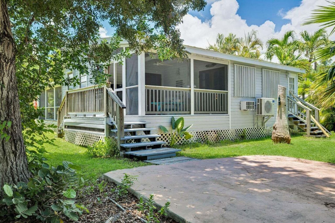 30461 Poinciana Road, Big Pine Key, FL 33043 Photo
