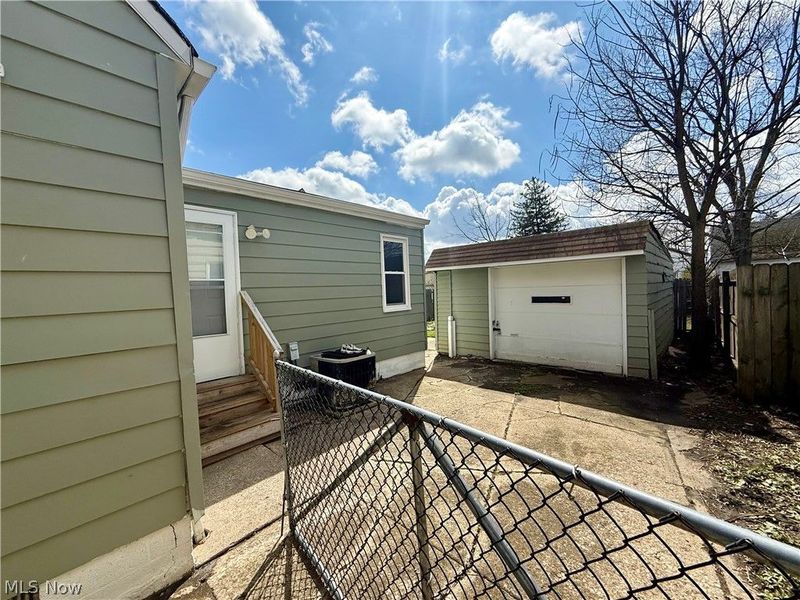 13301 Kirton Avenue, Cleveland, OH 44135 Photo 16