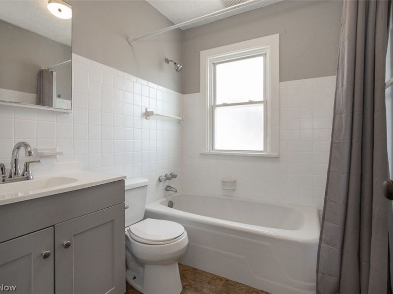 10203 Greenview Avenue, Garfield Heights, OH 44125 Photo 14