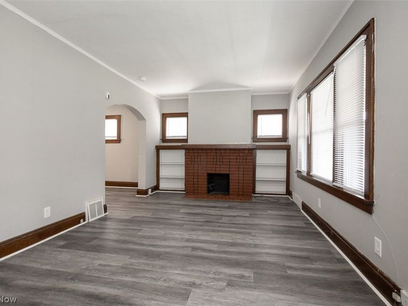 10203 Greenview Avenue, Garfield Heights, OH 44125 Photo 6