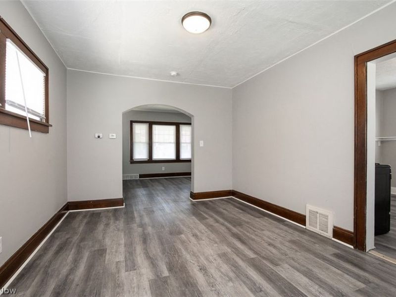 10203 Greenview Avenue, Garfield Heights, OH 44125 Photo 9