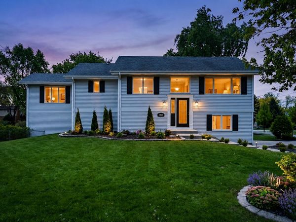1170 McCarthy Road, Lemont, IL 60439