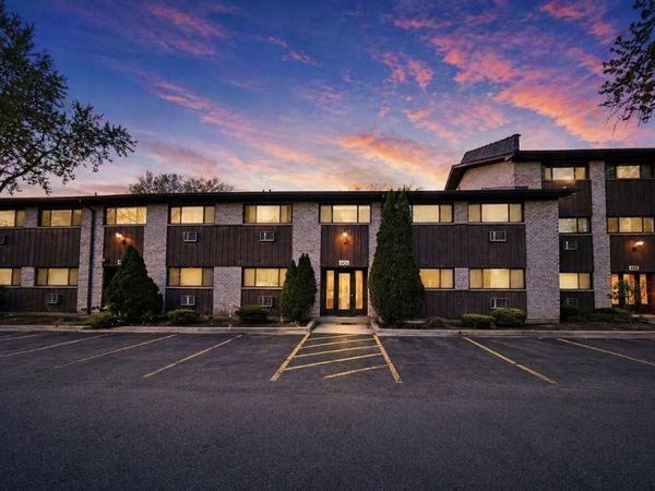 4436 ARBOR Circle , Unit 3, Downers Grove, IL 60515