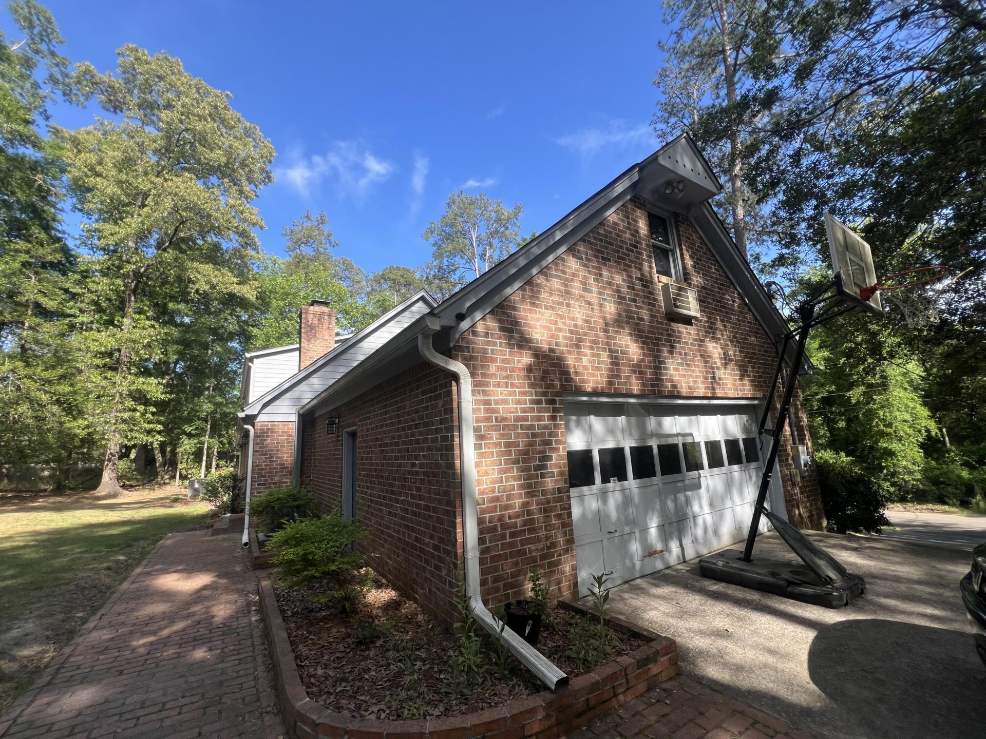 904 Churchill Road Photo 15