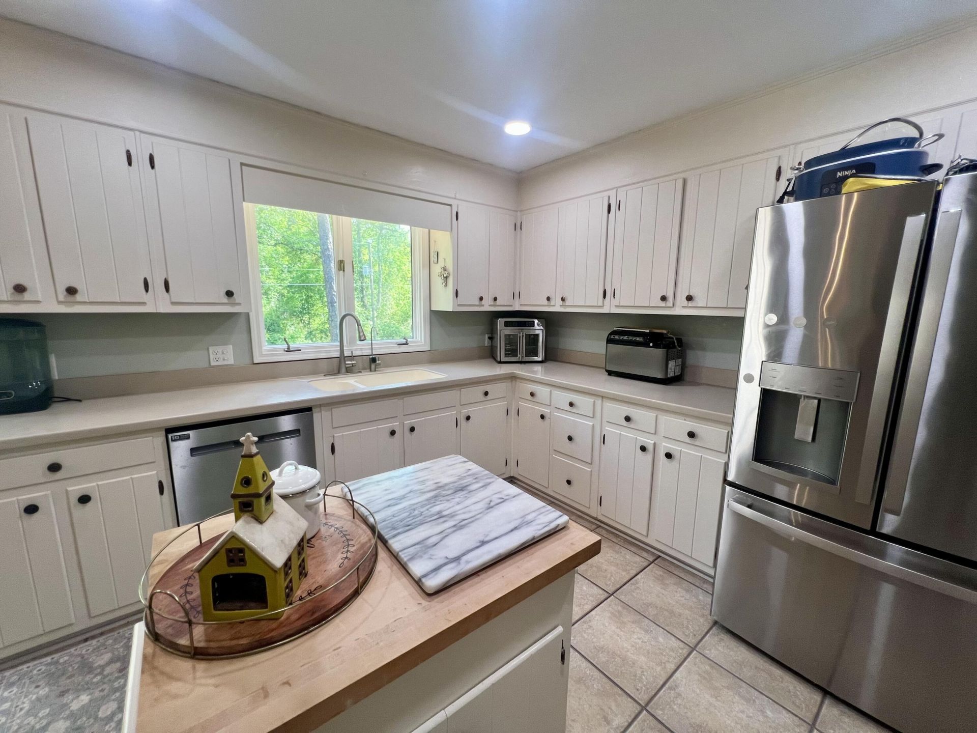 904 Churchill Road Photo 37