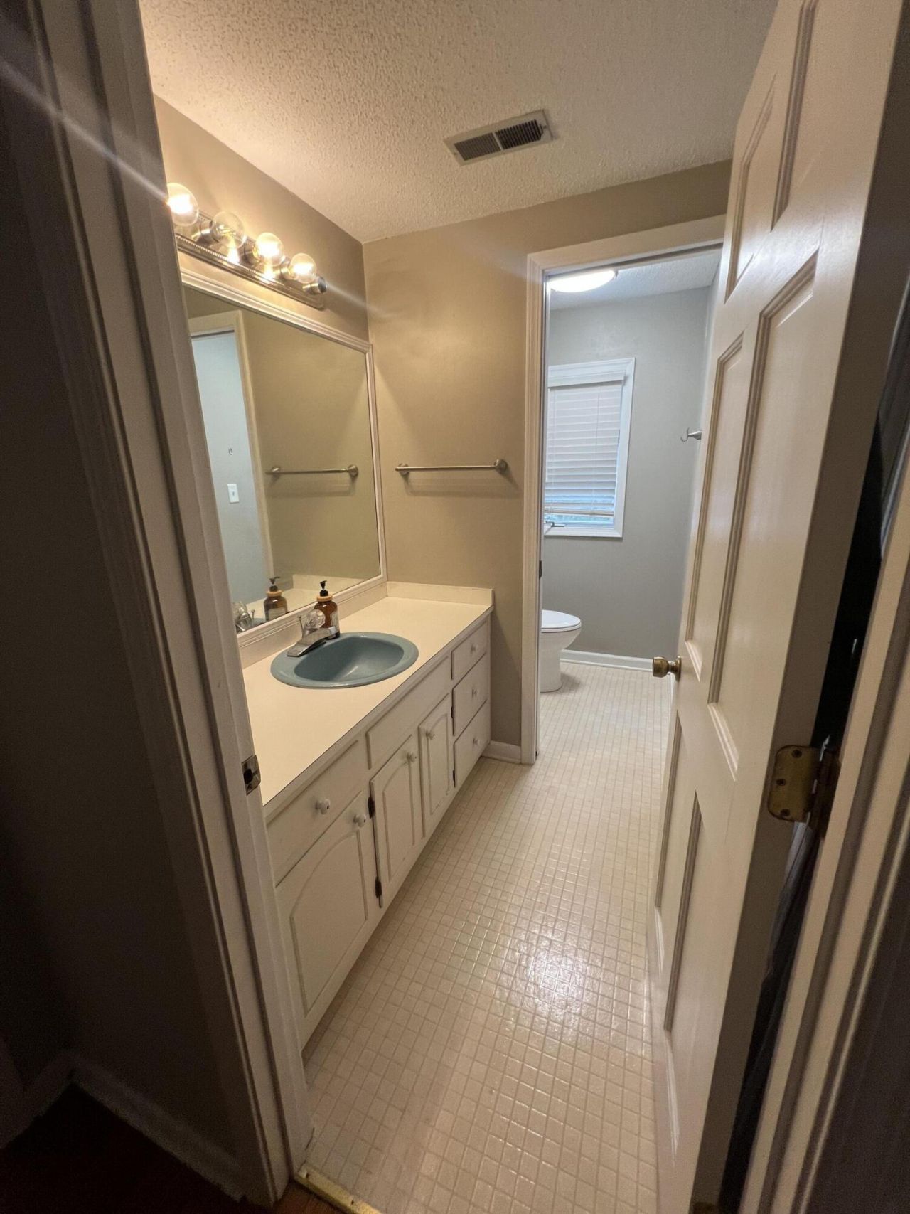 904 Churchill Road Photo 59