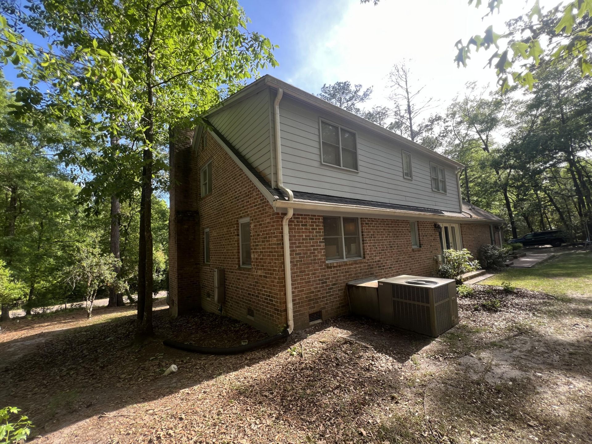 904 Churchill Road Photo 9