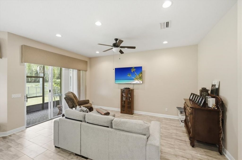 1963 Grey Falcon Circle Sw, Vero Beach, FL 32962 Photo