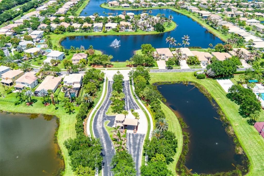 1963 Grey Falcon Circle Sw, Vero Beach, FL 32962 Photo
