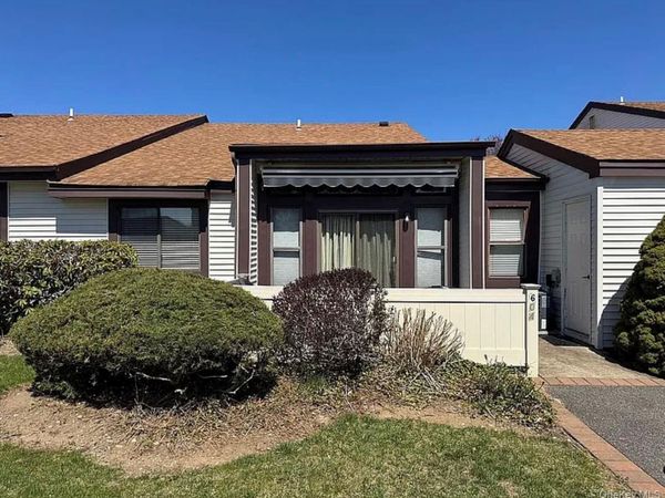 604 Gotham Drive, Saint James, NY 11780