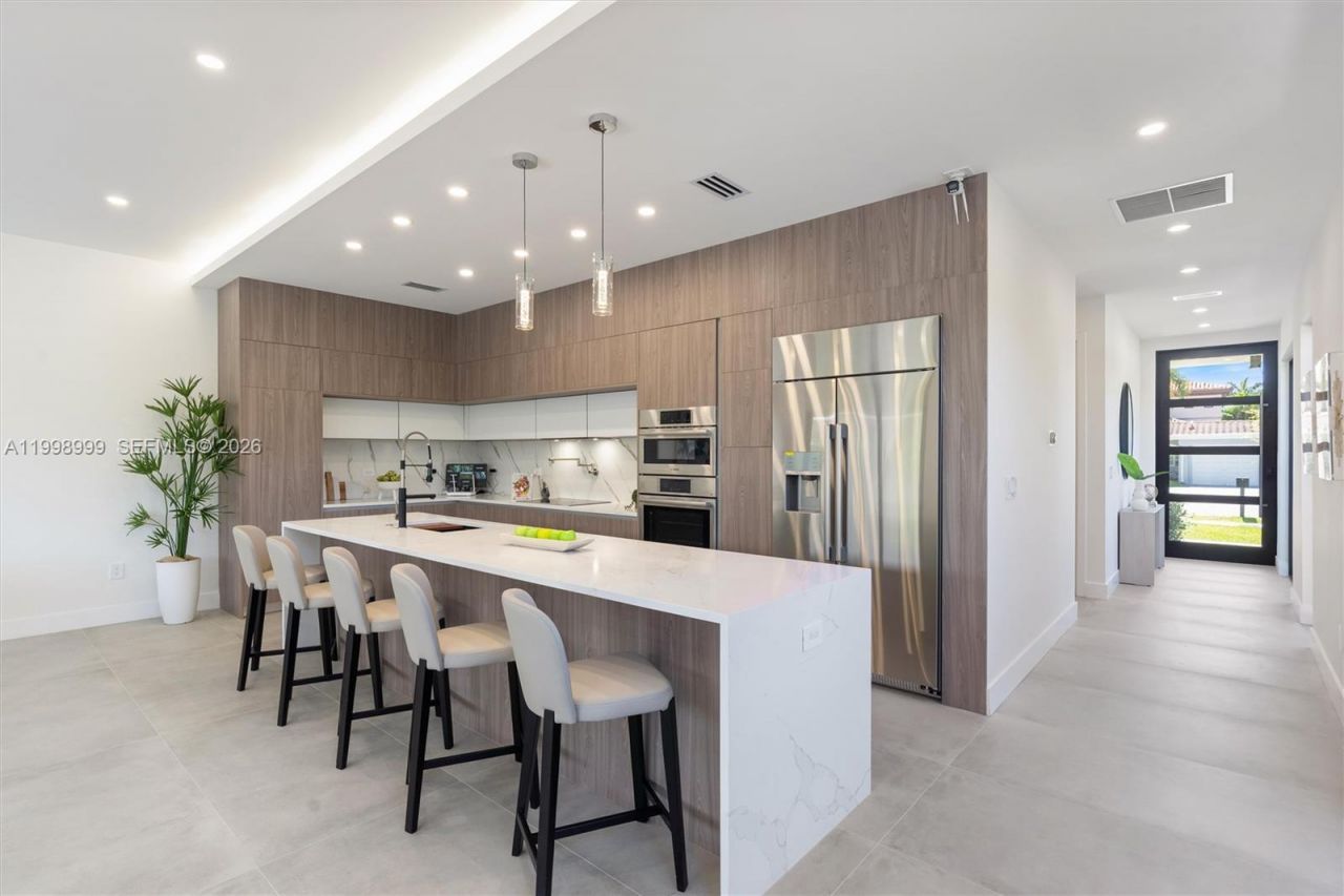 2431 NE 18th St, Fort Lauderdale, FL 33305 Photo