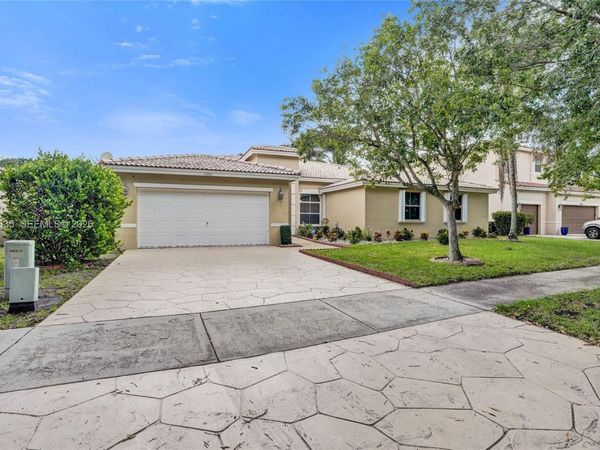 4286 NW 42nd Ter , Coconut Creek, FL 33073