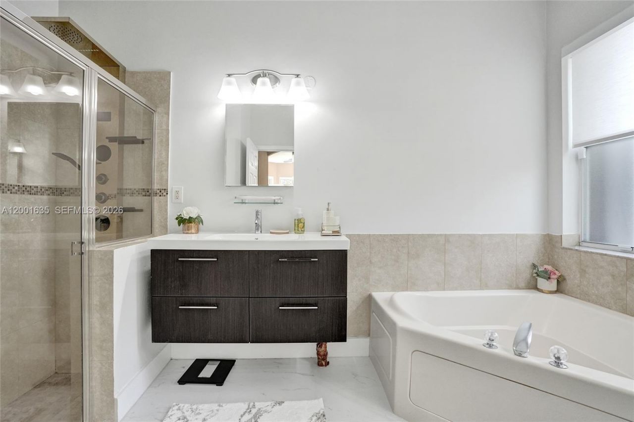 4286 NW 42nd Ter, Coconut Creek, FL 33073 Photo