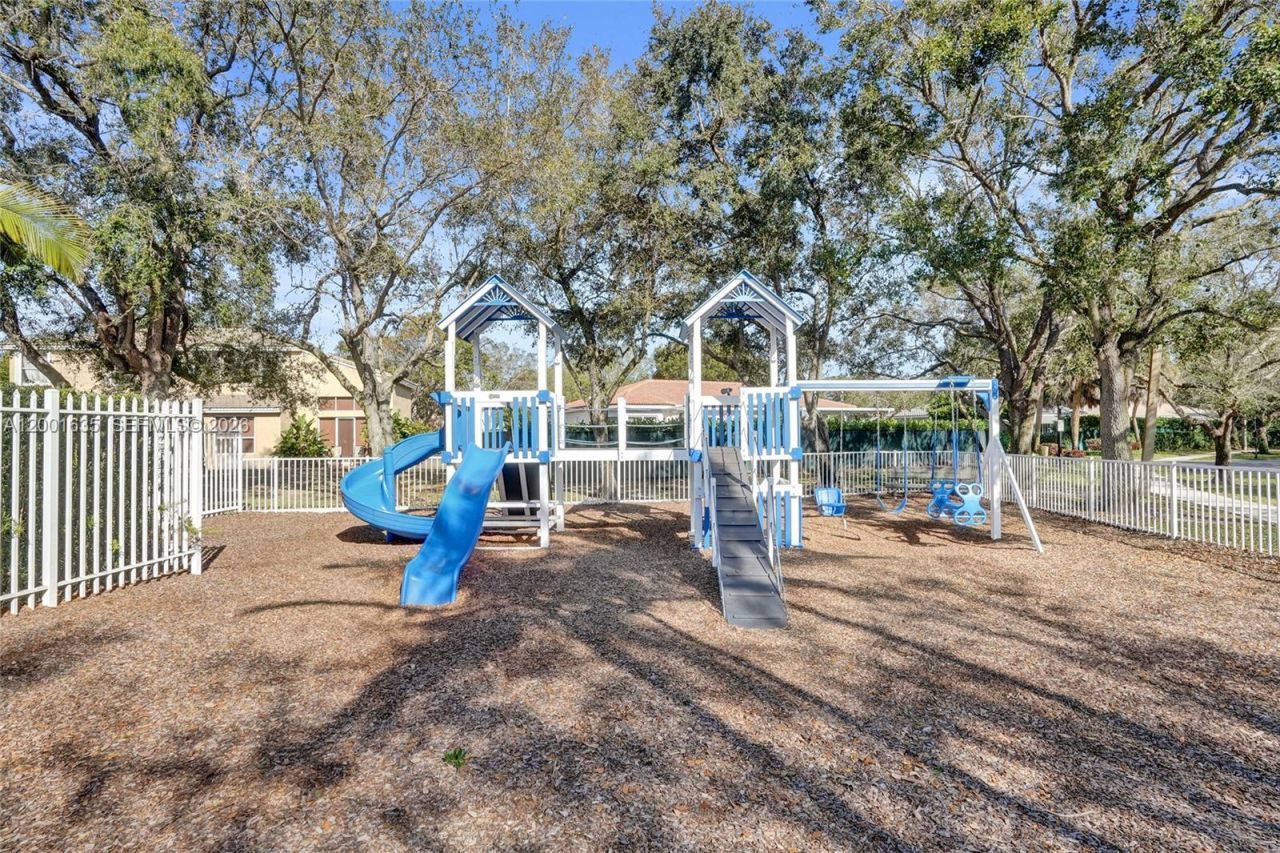 4286 NW 42nd Ter, Coconut Creek, FL 33073 Photo