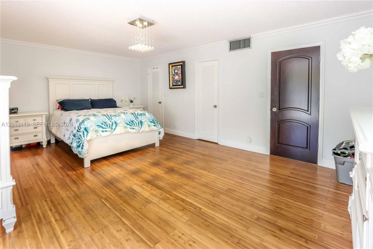 928 NE 27th Ave , Hallandale Beach, FL 33009 Photo