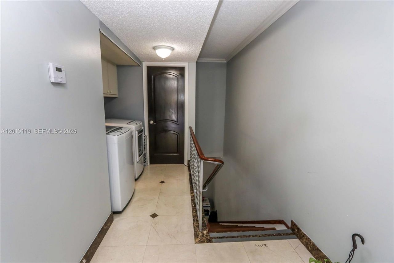 928 NE 27th Ave , Hallandale Beach, FL 33009 Photo