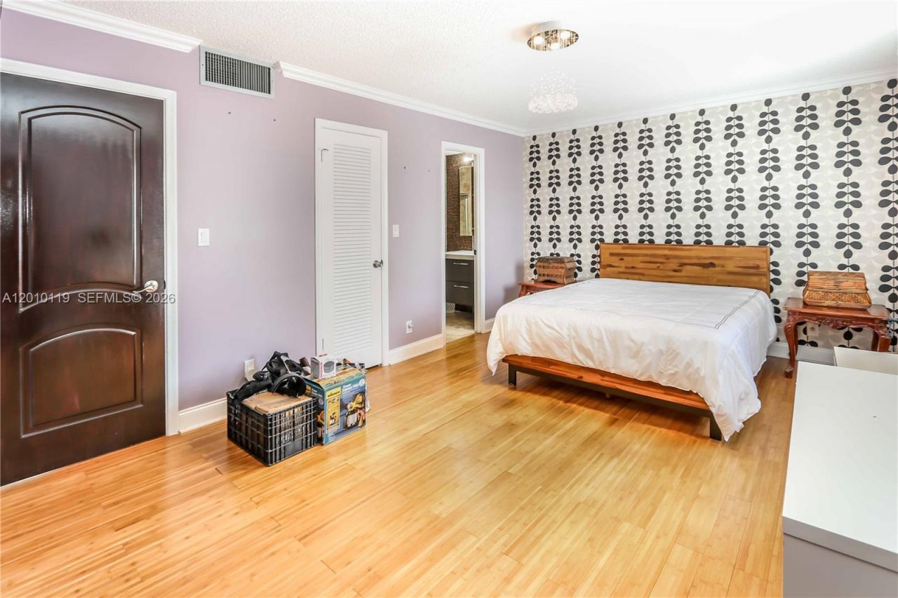 928 NE 27th Ave , Hallandale Beach, FL 33009 Photo