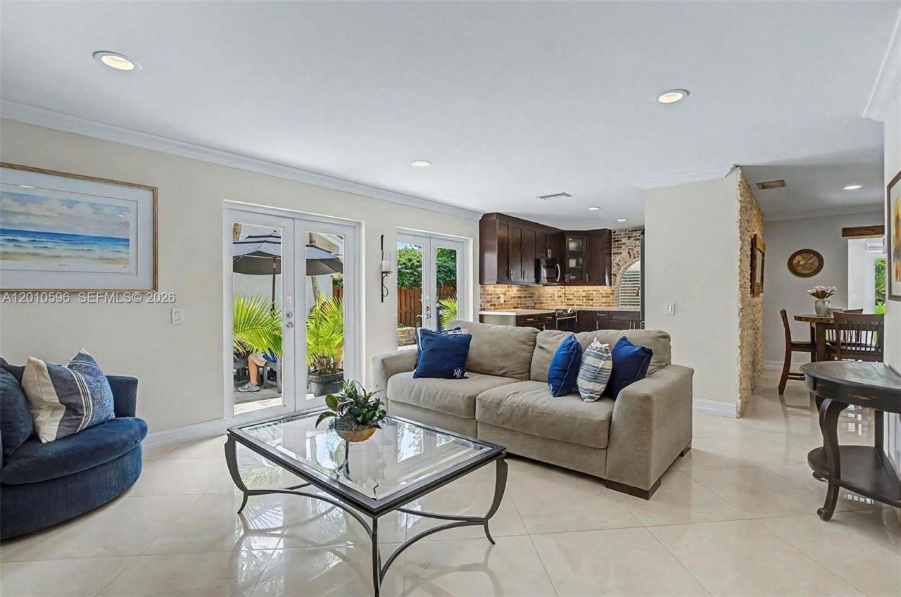 2081 Augusta , Weston, FL 33326 Photo