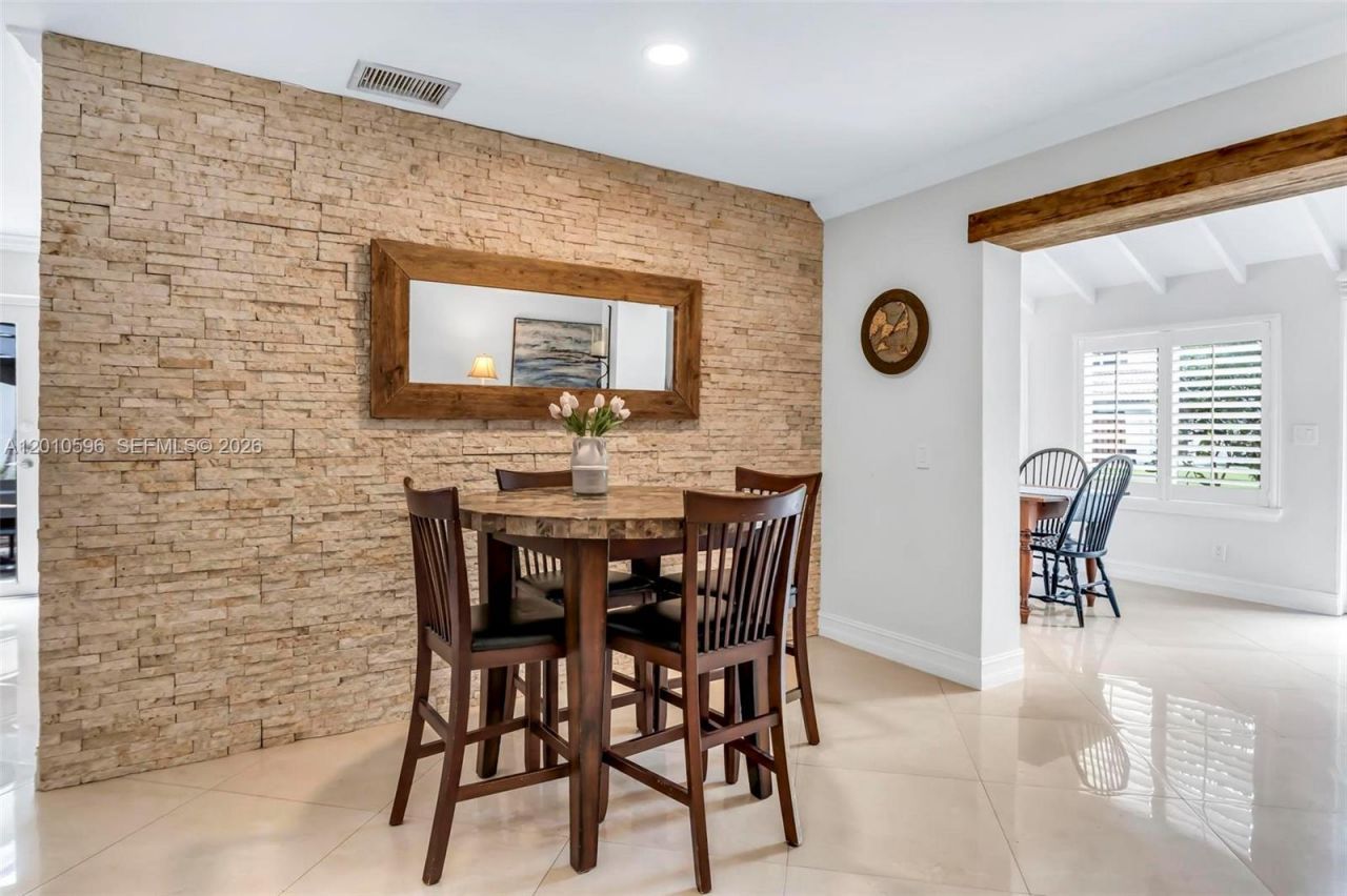 2081 Augusta, Weston, FL 33326 Photo