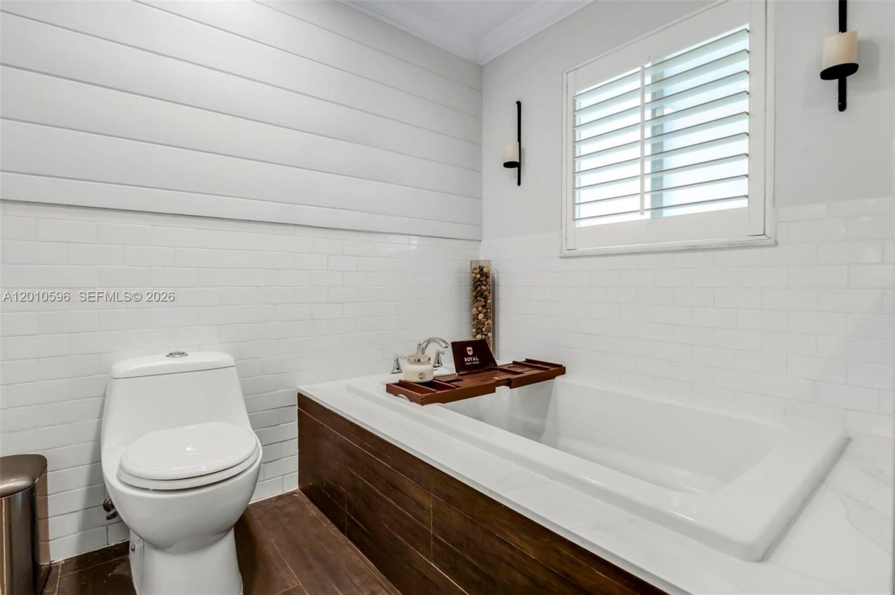 2081 Augusta, Weston, FL 33326 Photo