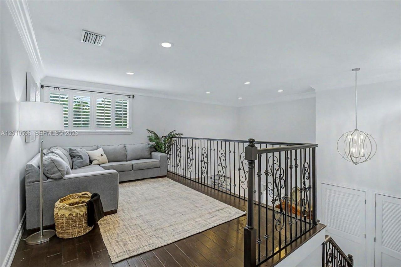 2081 Augusta, Weston, FL 33326 Photo
