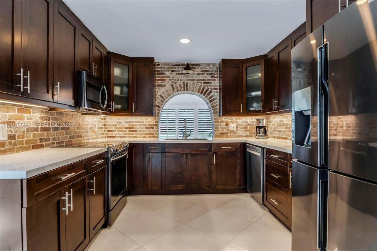 2081 Augusta, Weston, FL 33326 Photo