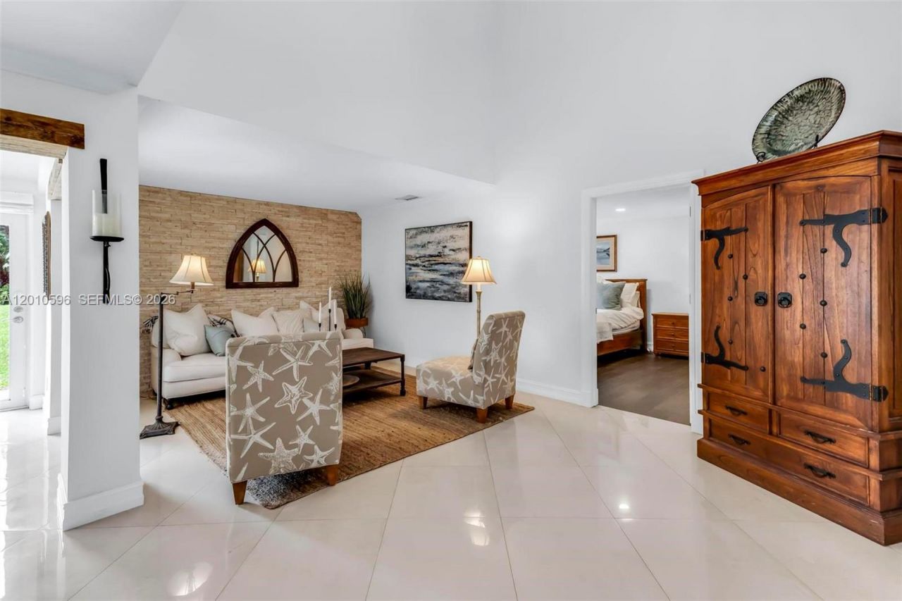 2081 Augusta, Weston, FL 33326 Photo