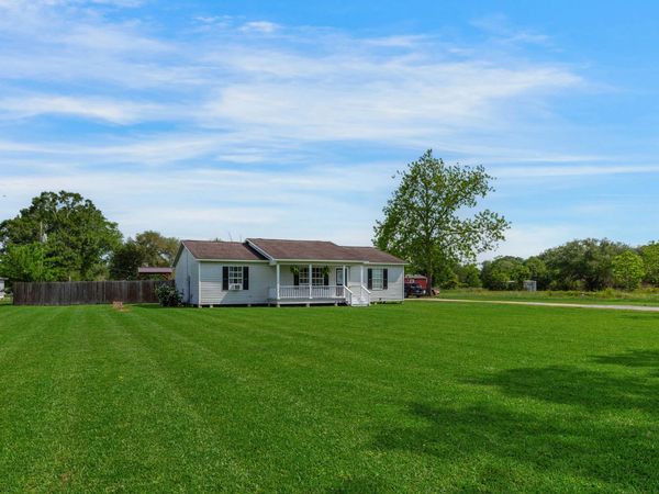 2518 W Gloria Switch Road, Carencro, LA 70520