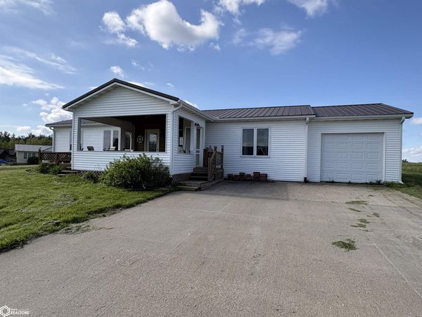 14531 Valley View Drive, Mystic, IA 52574