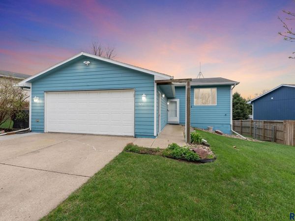 523 Kyle Ave, Baltic, SD 57003